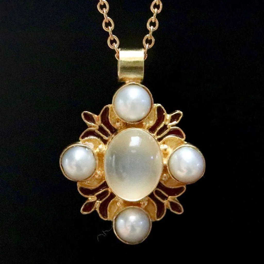 Bel Canto Moonstone and Pearl Necklace