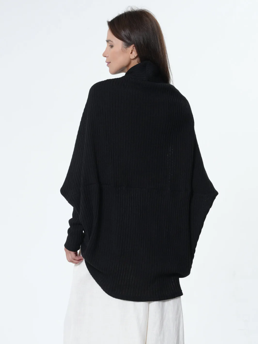 Extravagant Cardigan With Front Zipper In Black