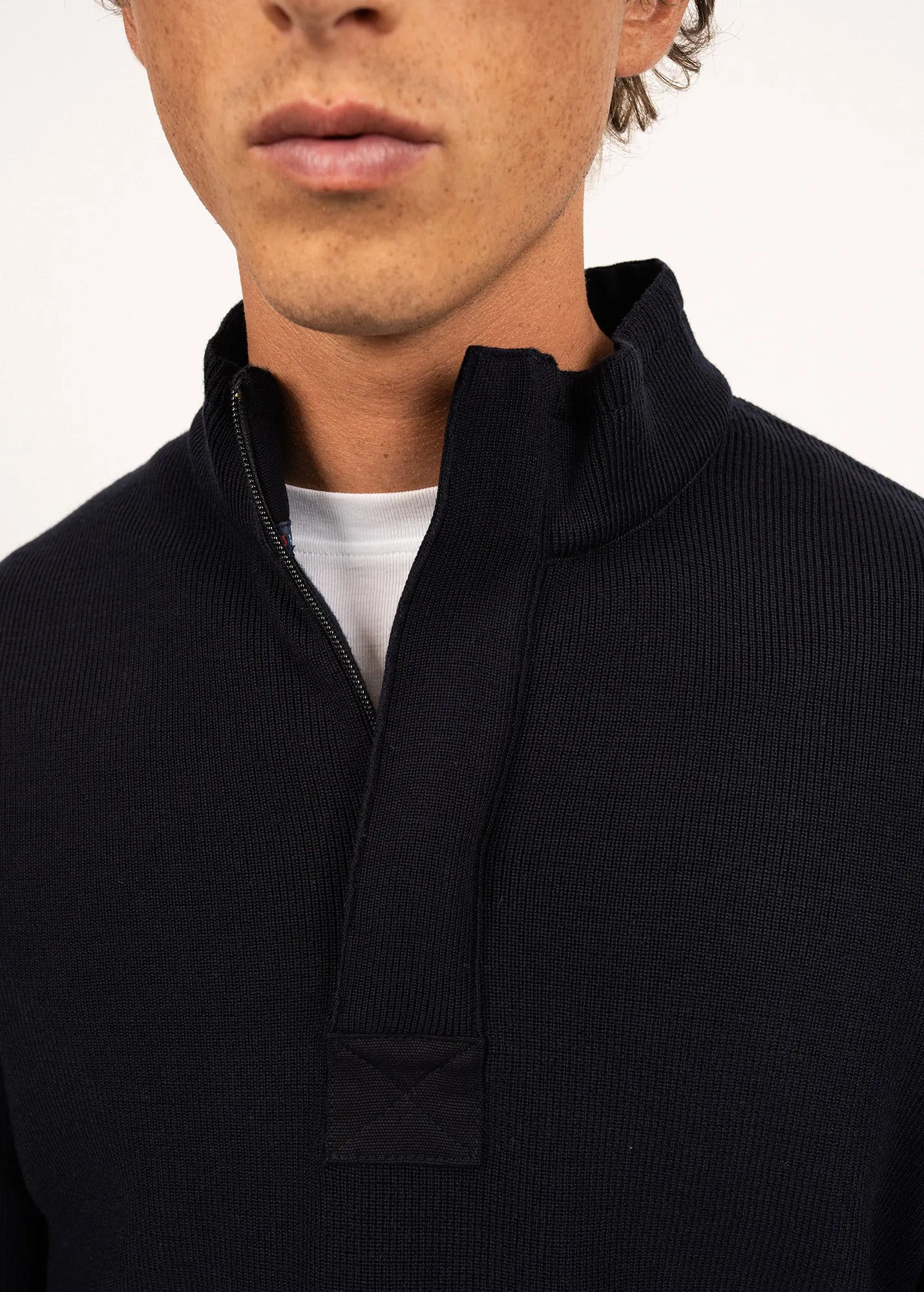 Loup de mer jumper - with zipped high neck, in soft wool (NAVY)