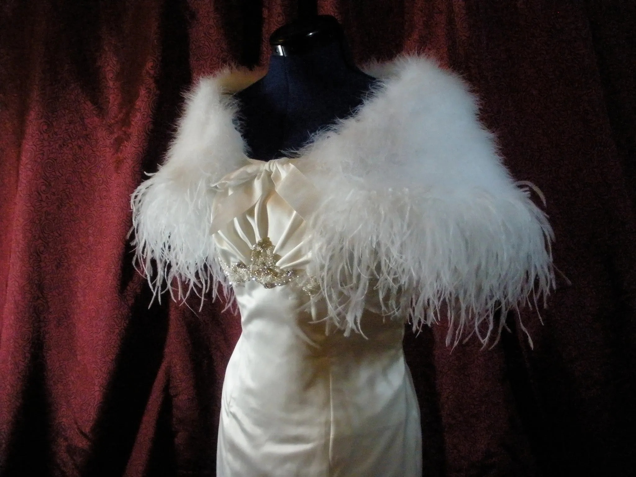 The Dandrige Cape with Boa Fringe