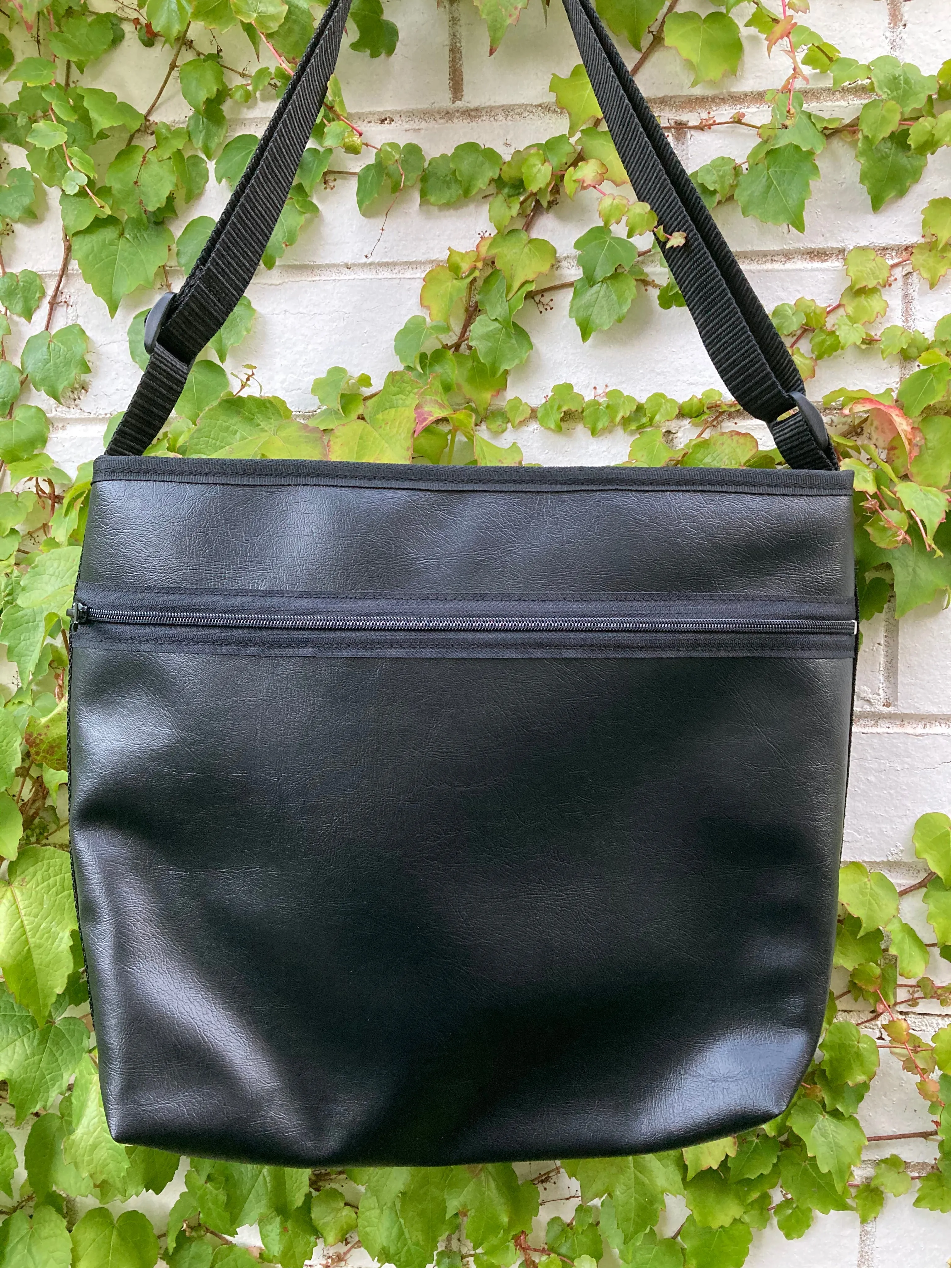 Zip-Up Tote Bag - Nature's Garden